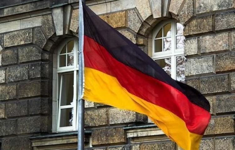 Alman devi iflas etti!