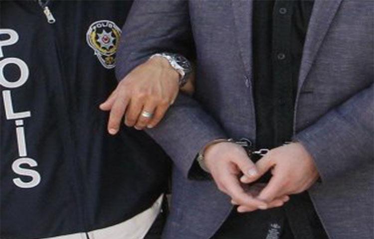 İki bakanlıkta operasyon!