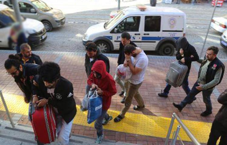 Kırmızı bültenle aranıyordu... Yakalandı