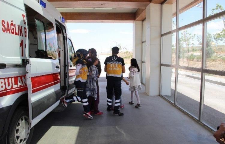 294 öğrenci yemekten zehirlendi