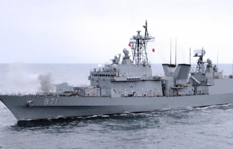 Güney Kore darbecilere fırkateyn hibe etti