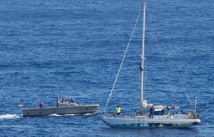 5 aydır okyanusta mahsur kalan denizciler kurtarıldı