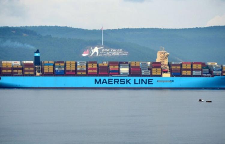 353 metrelik gemi boğazdan geçti