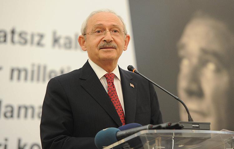 Kılıçdaroğlu'na pankartlı protesto