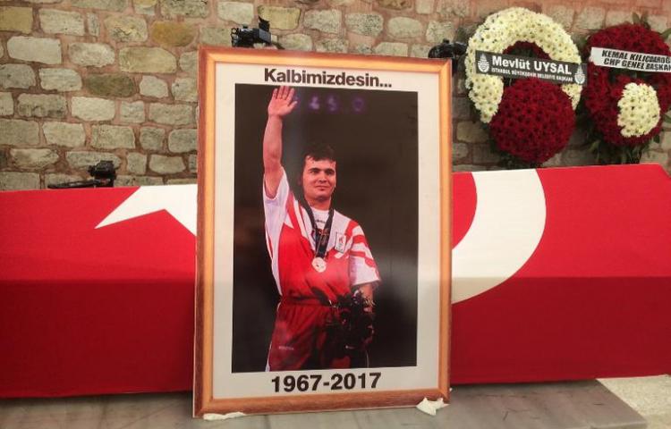 Efsane son yolculuğuna uğurlanıyor