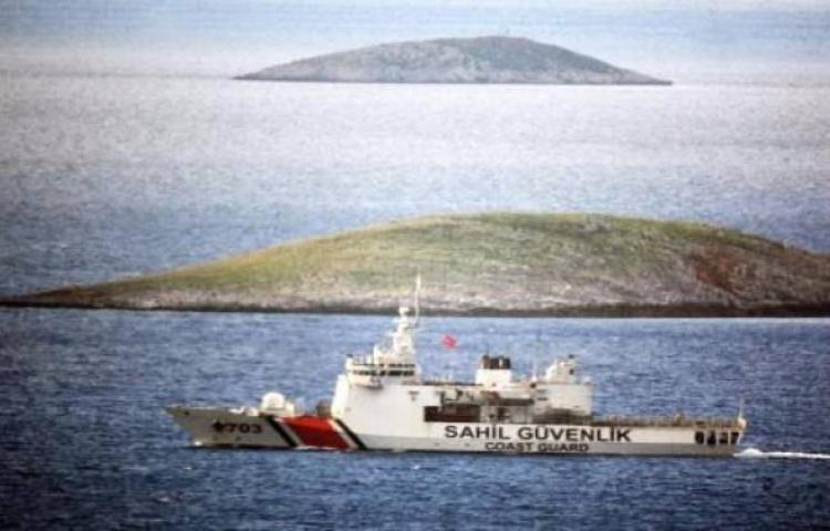 Kardak'ta Yunan botuna şok!