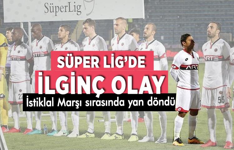 İstiklal Marşı sırasında yan döndü