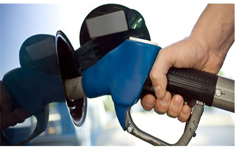 Benzin fiyatlarına indirim geliyor