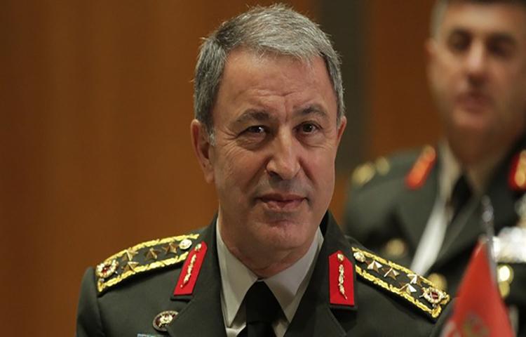 Memleketine cami yaptırdı