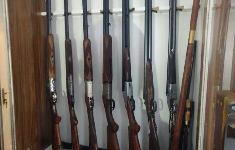 Balıkesir'de evin içinden cephanelik çıktı