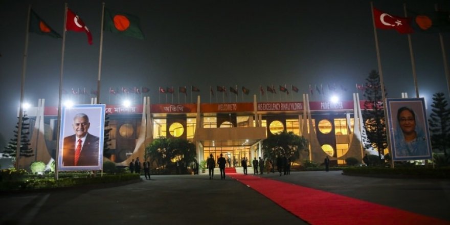Başbakan Yıldırım'a görkemli karşılama