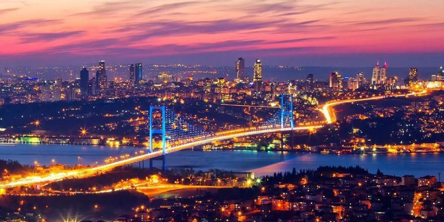 İstanbul Boğazı çift yönlü deniz trafiğine kapatıldı