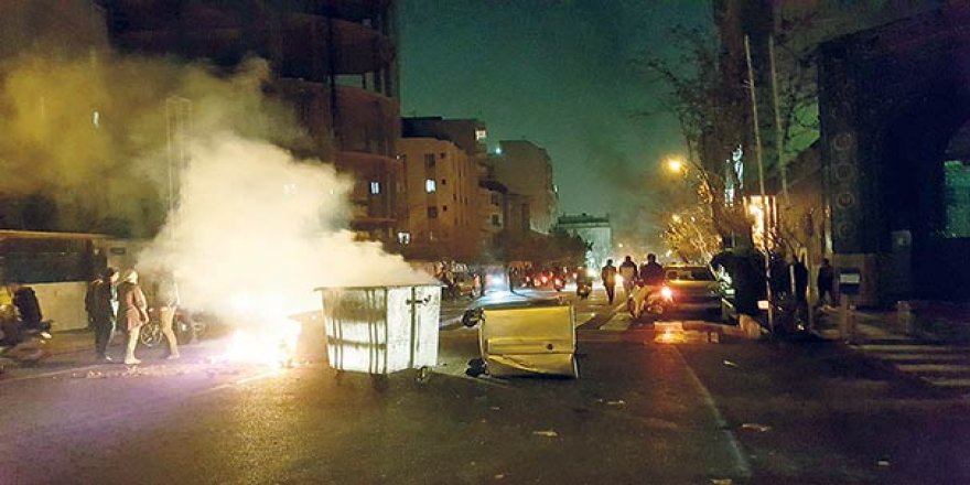 İran'da 5 kişi daha öldü!