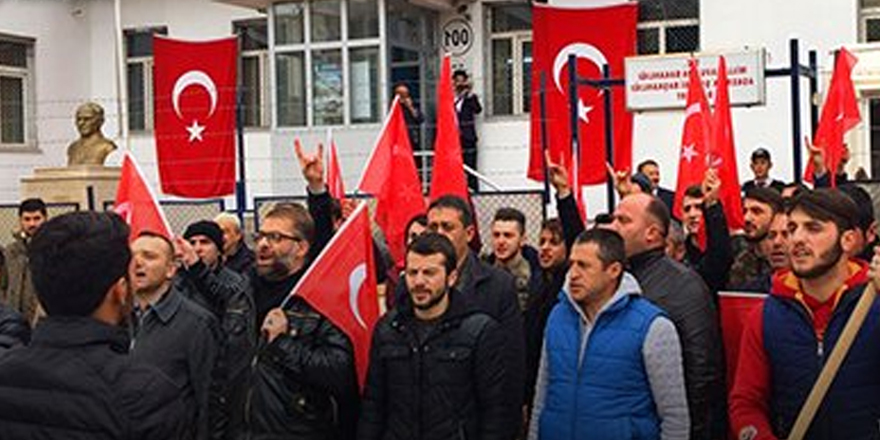 Bayburtlu gençler askerlik şubesine akın etti