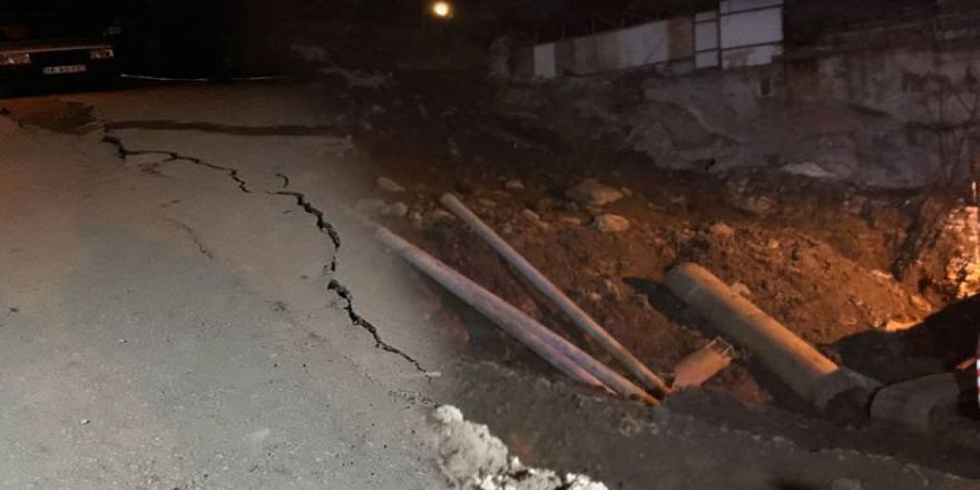 Bursa'da toprak kayması