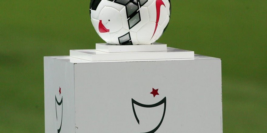 Transfer sezonunun son gününde bombalar patladı