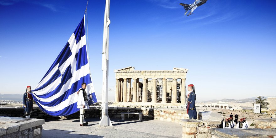 Sözde terörü lanetleyen Yunanistan da o teröriste sahip çıktı!