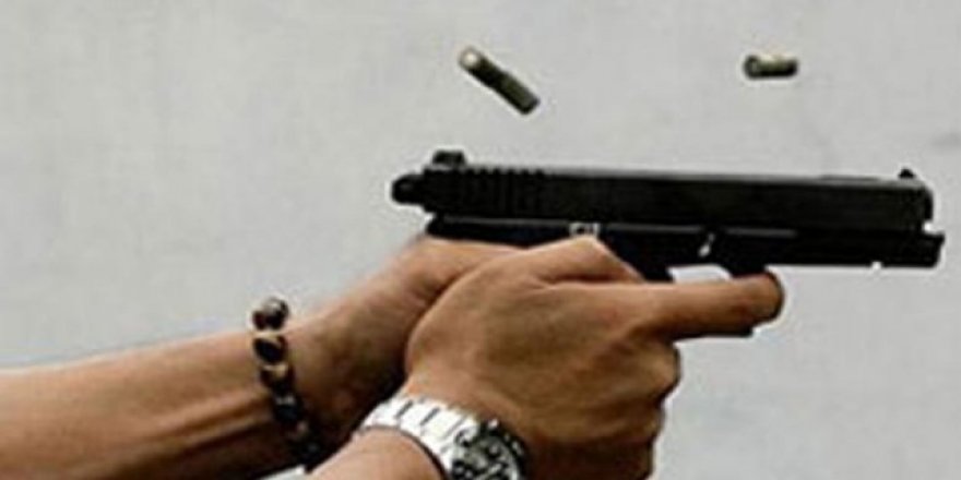 İtalya'da silahlı saldırı, yaralılar var