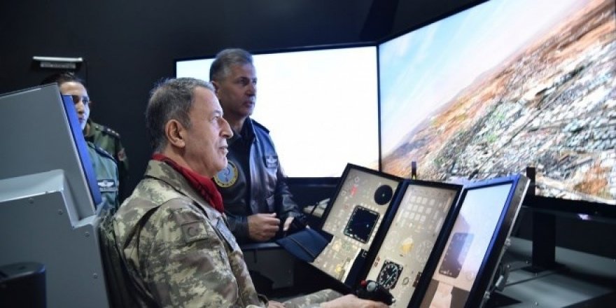 Orgeneral Akar meydan okudu