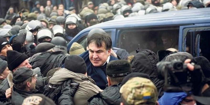 Eski Cumhurbaşkanı kaçırıldı