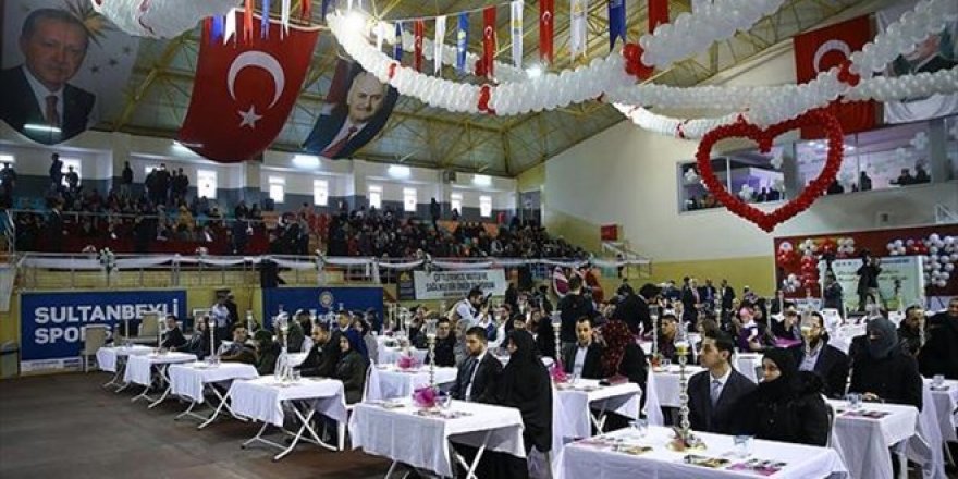 Filistinli 100 çift İstanbul'da dünyaevine girdi