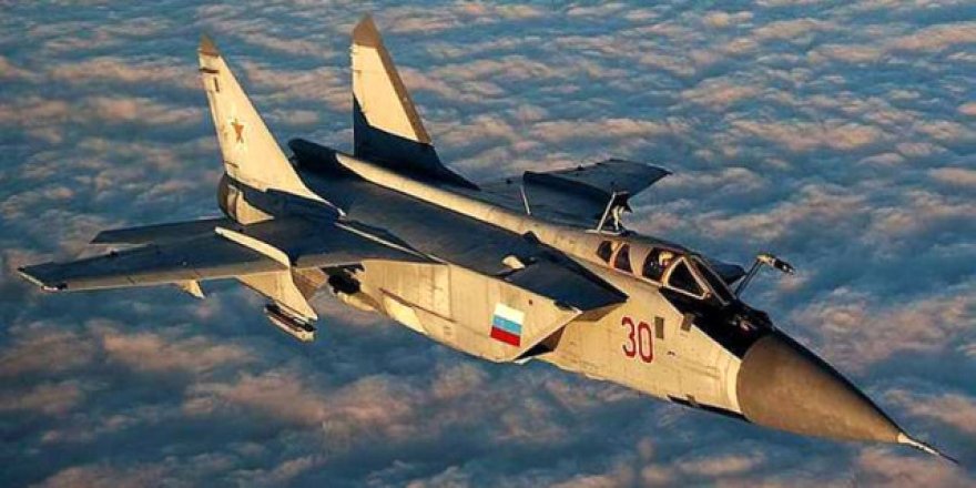 Rus savaş uçakları Suriye'de o grupları vurdu