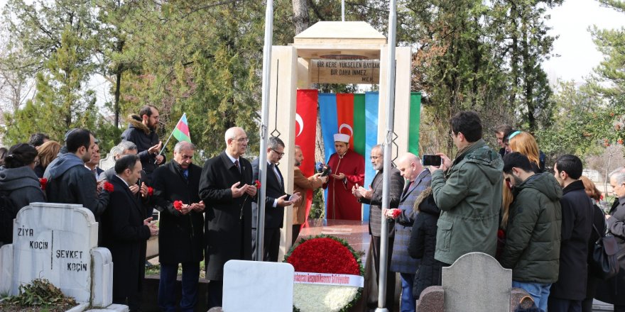 Resulzade kabri başında anıldı