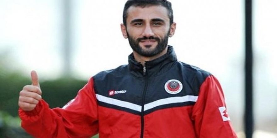 Selçuk Şahin'den sürpriz imza! 1 yıllık sözleşme...