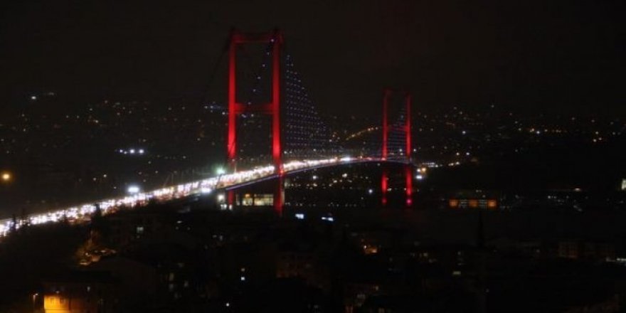 İstanbul karanlığa büründü