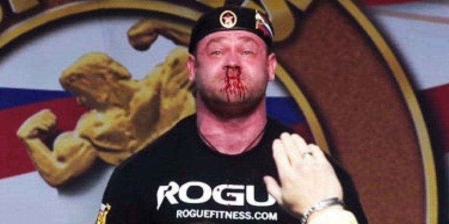 Halterci kan içinde kaldı!