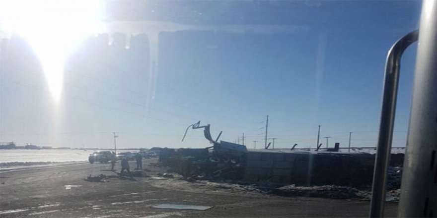 Takım otobüsü TIR'la çarpıştı: 14 ölü