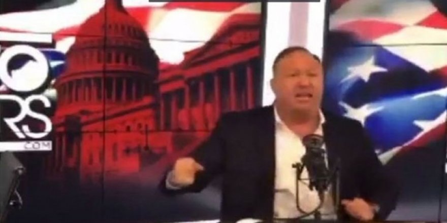 Amerikalı gazeteci, canlı yayında Trump'a küfür etti