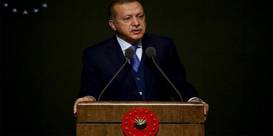 Erdoğan konuşmasını kesip Turgat Özal için Fatih okudu