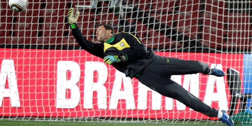 Julio Cesar futbolculuğu bıraktı