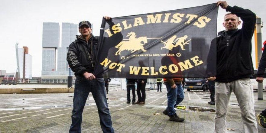 Türk Camisi önünde domuz çevirmek isteyen Pegida'nın etkinliği yasaklandı