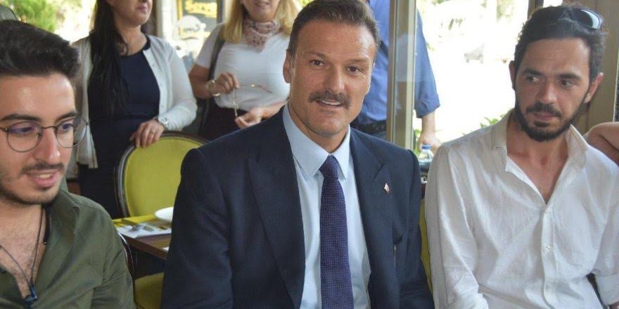 Yeşil sahalardan siyaset meydanına!  Aday olunca imaj değiştirdi