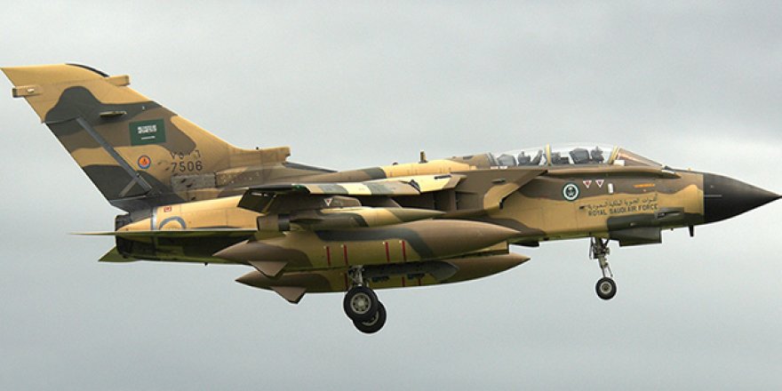 Suudi Arabistan'da savaş uçağı düştü!