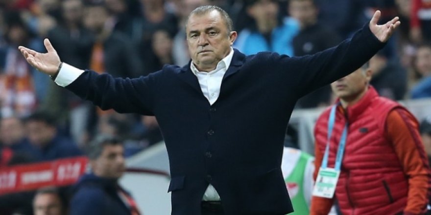 Fatih Terim, Akhisar mağlubiyeti sonrası oyuncularını topa tuttu