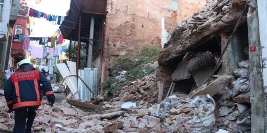 İstanbul'da kırmızı alarm! Bir bina boşaltıldı