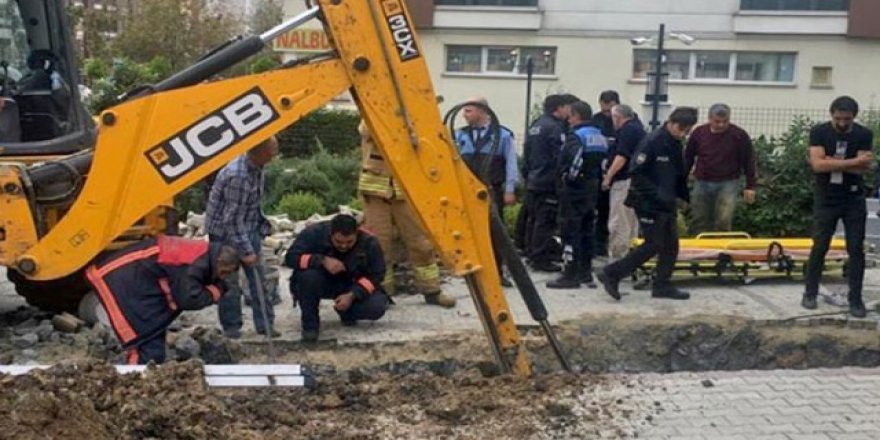 İstanbul Beylikdüzü'nde bir işçi toprağın altında kaldı