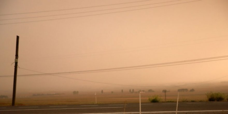 Toz fırtınası 400 kişiyi hastanelik etti