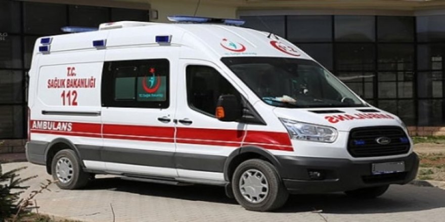 Otomobil yayaların arasında daldı! Ölüler var