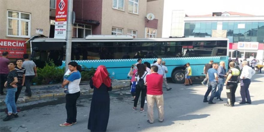 İstanbul'da otobüs kontrolden çıktı! Yaralılar var