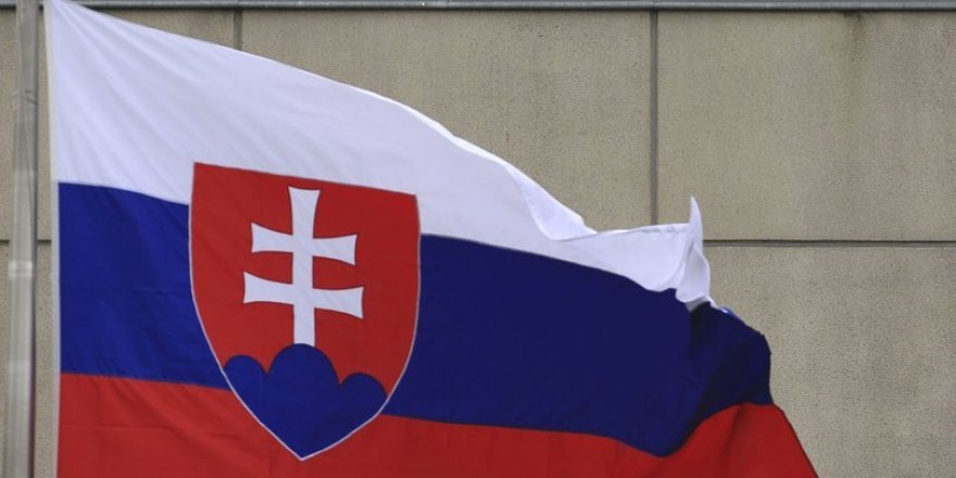 Rus diplomatı kovdular!