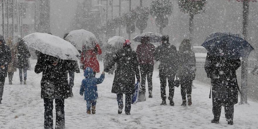 Beklenen kar yağışı başladı! İş çıkış saatine dikkat