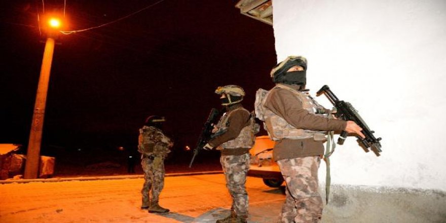 Eskişehir'de Özel Harekat destekli uyuşturucu operasyonu: 33 gözaltı