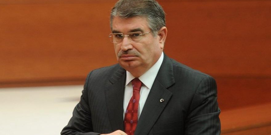 İdris Naim Şahin Saadet Partisi'nden aday oldu