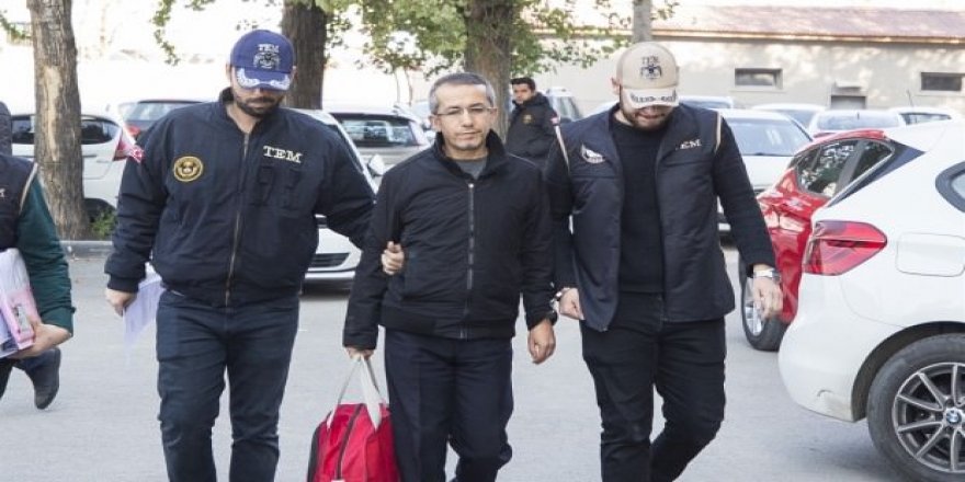 Eski savcı Ferhat Sarıkaya'ya FETÖ'den 10 yıl hapis