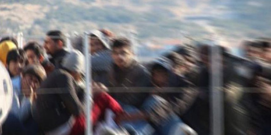 Yunanistan'a kaçmak isterken mahsur kaldılar!