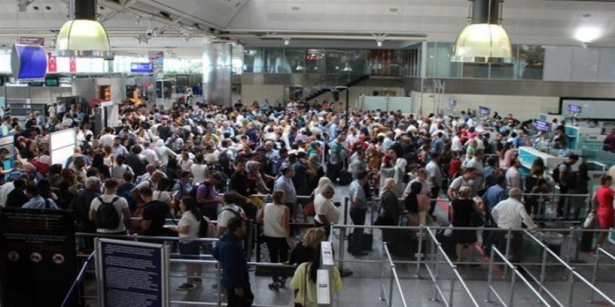 Atatürk Havalimanı'nda yerel seçim hareketliliği